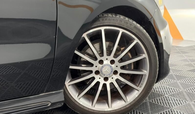 
								MERCEDES BENZ A200 AMG LINE full									