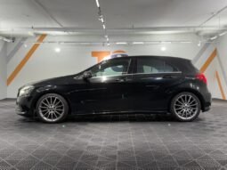
										MERCEDES BENZ A200 AMG LINE full									