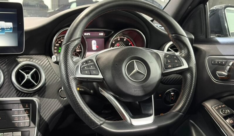 
								MERCEDES BENZ A200 AMG LINE full									