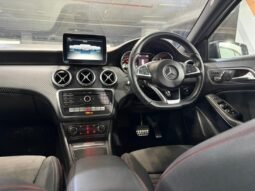 
										MERCEDES BENZ A200 AMG LINE full									