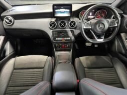 
										MERCEDES BENZ A200 AMG LINE full									