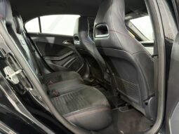 
										MERCEDES BENZ A200 AMG LINE full									