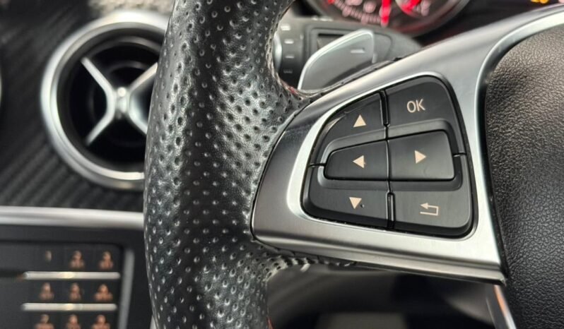 
								MERCEDES BENZ A200 AMG LINE full									