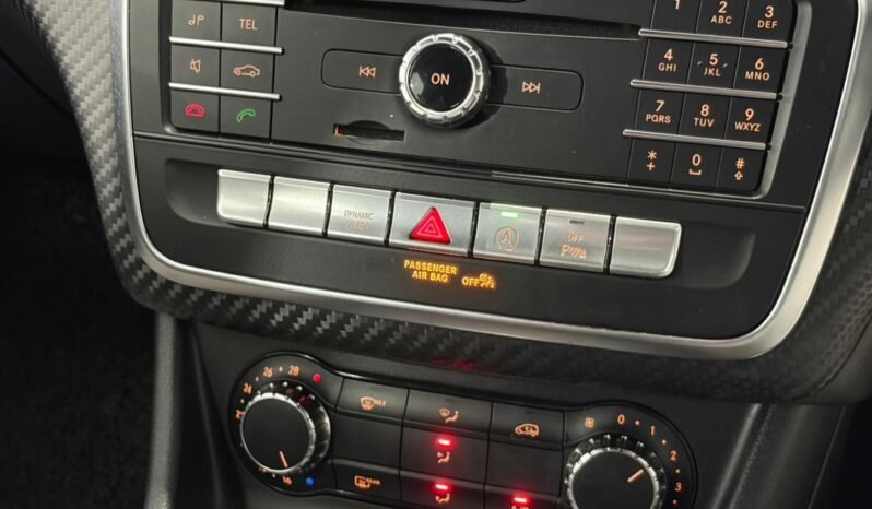 
								MERCEDES BENZ A200 AMG LINE full									