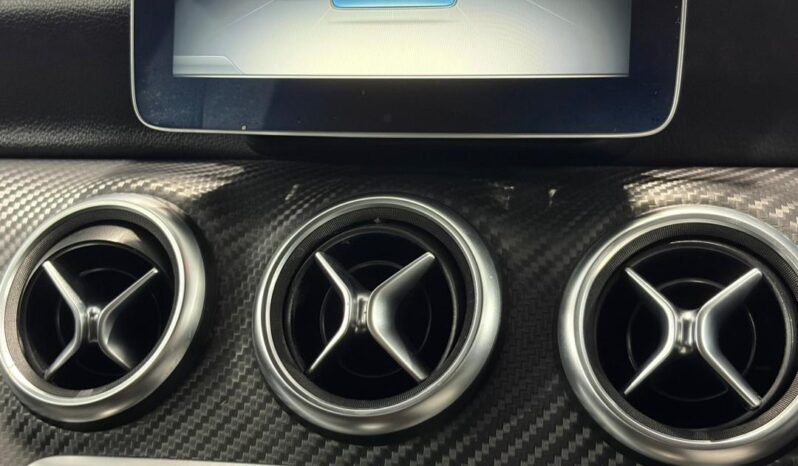 
								MERCEDES BENZ A200 AMG LINE full									