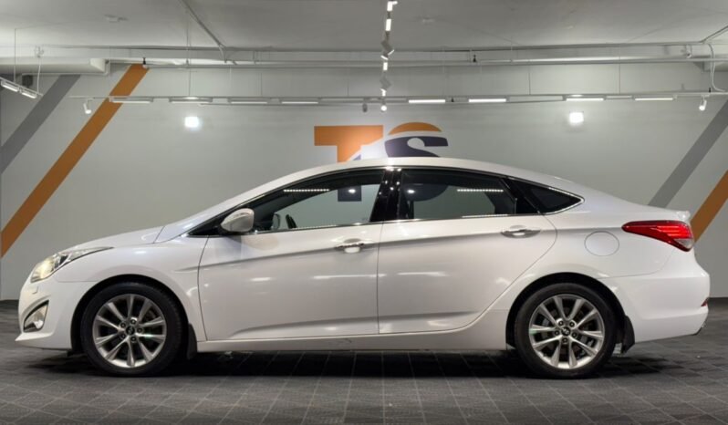 
								2014 Hyundai I40 2.0 GDI (A)/ FULL LOAN / TIPTOP CONDITION / 1 YEAR WARRANTY full									