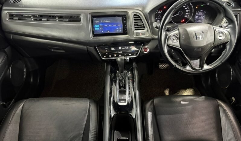
								HONDA HR-V 1.8 RS ENHANCED (A)/ FULL LOAN / TIPTOP CONDITION / 1 YEAR WARRANTY full									