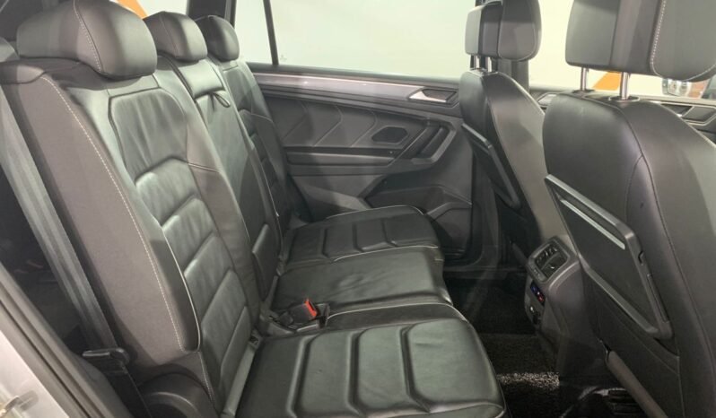 
								VOLKSWAGEN TIGUAN ALLSPACE TSI R-LINE 2.0L full									