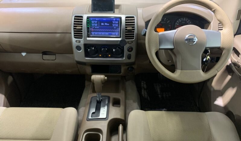 
								NISSAN NAVARA 2.5 CALIBRE (A) full									