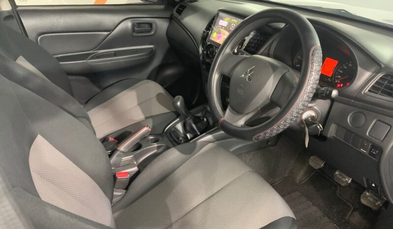 
								MITSUBISHI TRITON 2.5 QUEST (M) full									