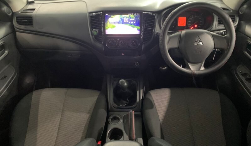 
								MITSUBISHI TRITON 2.5 QUEST (M) full									