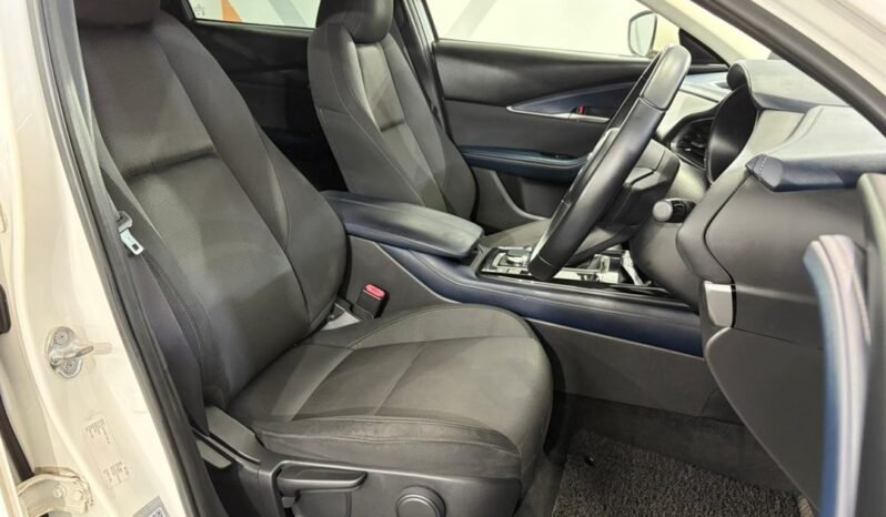
								MAZDA CX-30 G HIGH (A) full									