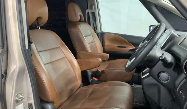 
								NISSAN SERENA HYBRID HIGHWAY STAR 2.0L (A)/ FULL LOAN / TIPTOP CONDITION / 1 YEAR WARRANTY full									