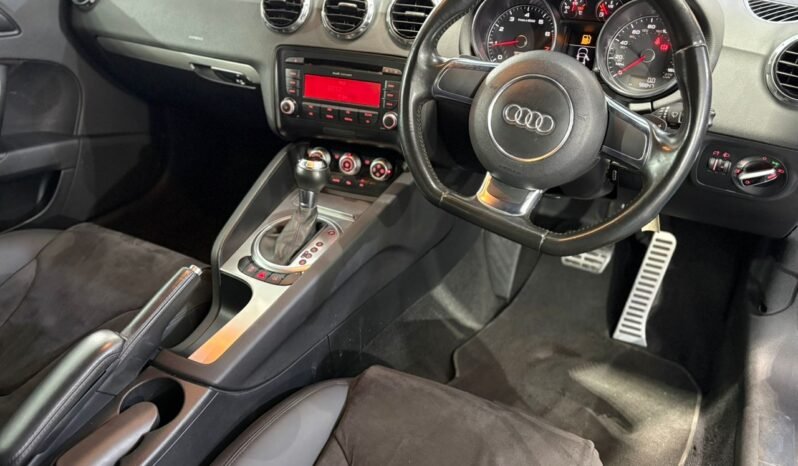 
								AUDI TT 2.0 TFSI (A)/ FULL LOAN / TIPTOP CONDITION / 1 YEAR WARRANTY full									