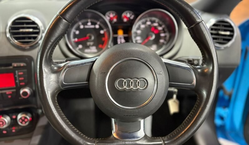 
								AUDI TT 2.0 TFSI (A)/ FULL LOAN / TIPTOP CONDITION / 1 YEAR WARRANTY full									