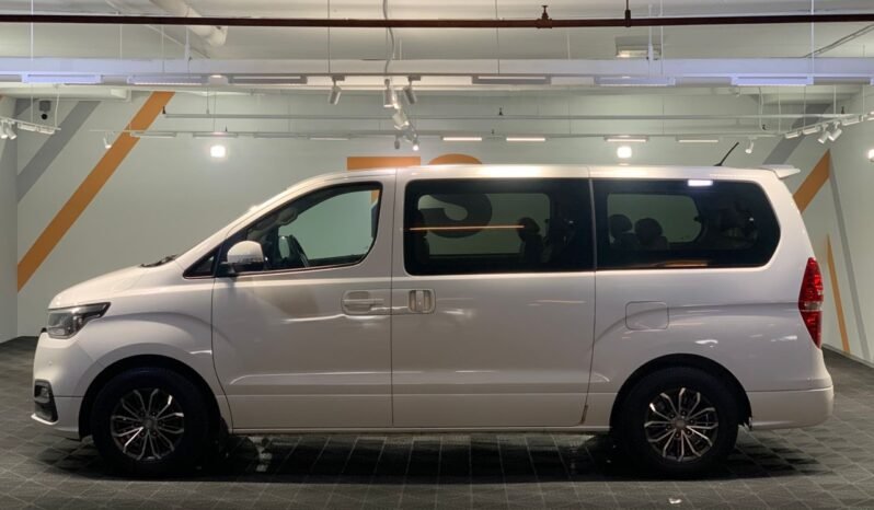 
								2020 Hyundai GRAND STAREX 2.5 ROYALE full									