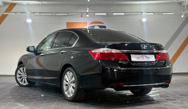 
								HONDA ACCORD 2.0L VTI-L (A)/ FULL LOAN / TIPTOP CONDITION / 1 YEAR WARRANTY full									