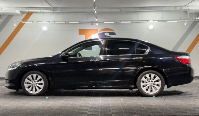 
								HONDA ACCORD 2.0L VTI-L (A)/ FULL LOAN / TIPTOP CONDITION / 1 YEAR WARRANTY full									