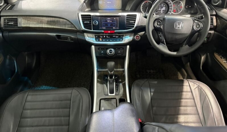 
								HONDA ACCORD 2.0L VTI-L (A)/ FULL LOAN / TIPTOP CONDITION / 1 YEAR WARRANTY full									