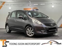 HONDA JAZZ 1.5 I-VTEC (A)/ FULL LOAN / TIPTOP CONDITION / 1 YEAR WARRANTY