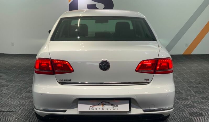 
								2013 Volkswagen Passat 1.8 TSI Sedan full									
