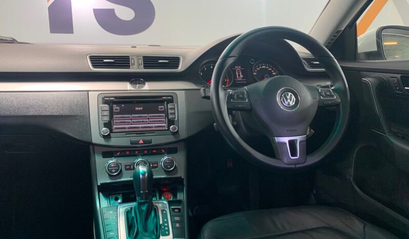 
								2013 Volkswagen Passat 1.8 TSI Sedan full									