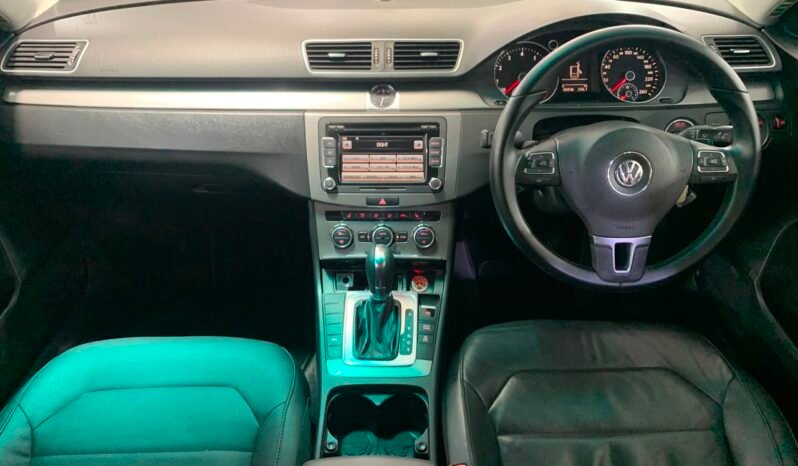 
								2013 Volkswagen Passat 1.8 TSI Sedan full									