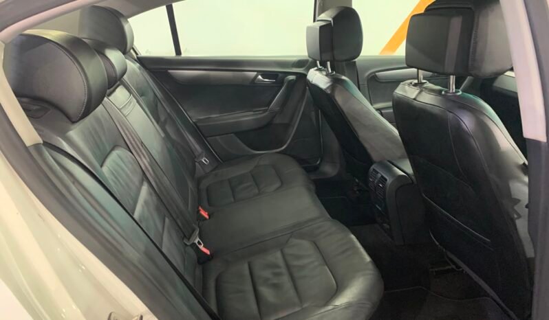 
								2013 Volkswagen Passat 1.8 TSI Sedan full									