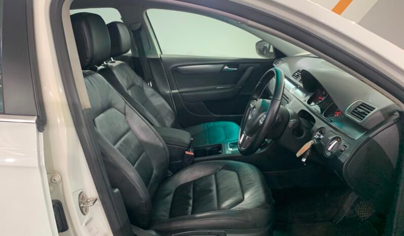 
								2013 Volkswagen Passat 1.8 TSI Sedan full									