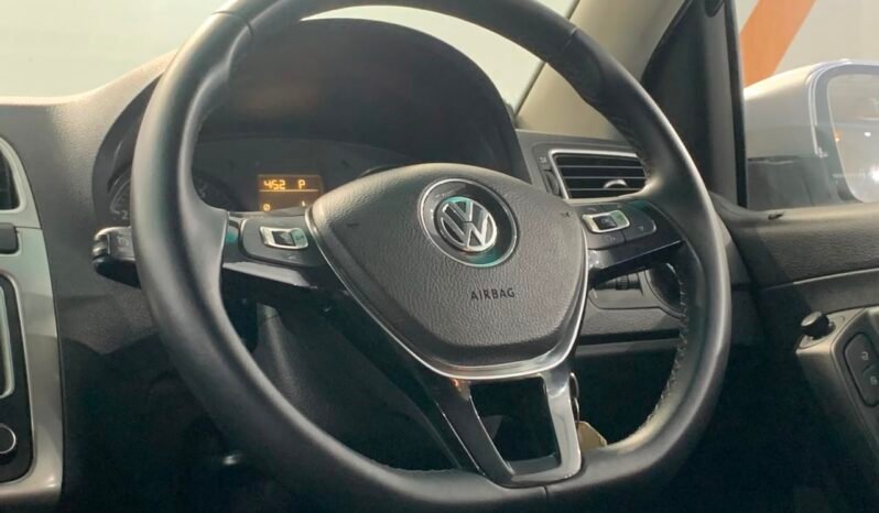 
								2015 Volkswagen POLO 1.6 (CKD) (A) FULL LOAN / TIPTOP CONDITION / 1 YEAR WARRANTY full									