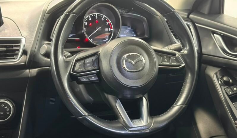 
								2017 Mazda 3 2.0 HIGH SKYACTIV (CKD) (A) FULL LOAN/ ONE OWNER / GREAT A CONDITION full									