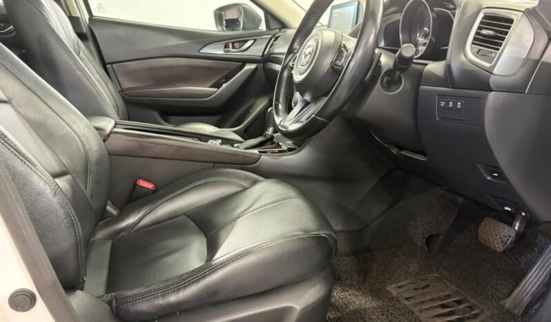 
								2017 Mazda 3 2.0 HIGH SKYACTIV (CKD) (A) FULL LOAN/ ONE OWNER / GREAT A CONDITION full									