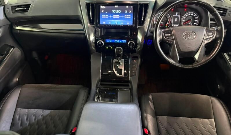 
								2017 Toyota ALPHARD 2.5 2.5 SC (A)/ FULL LOAN / TIPTOP CONDITION / 1 YEAR WARRANTY full									