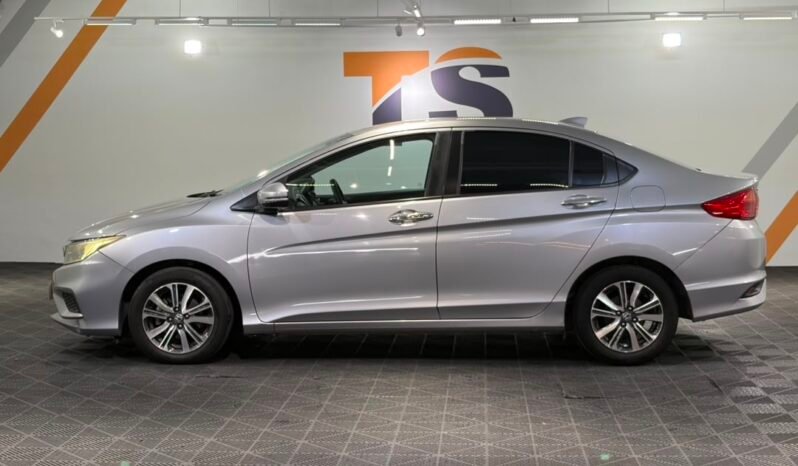 
								2017 Honda City 1.5 E Sedan full									