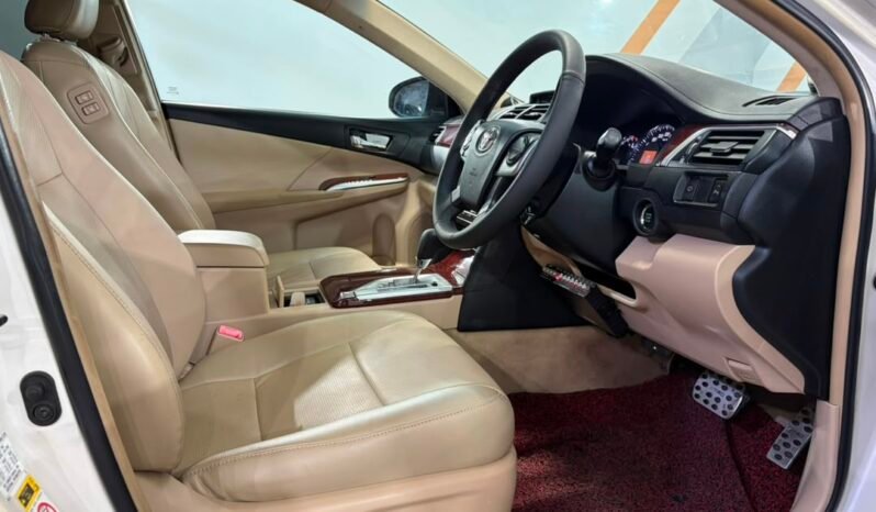
								2013 TOYOTA CAMRY 2.5 V (A)/ FULL LOAN / TIPTOP CONDITION / 1 YEAR WARRANTY full									