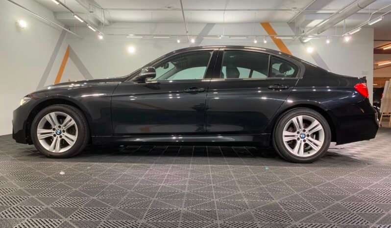 
								2013 Bmw 3 SERIES 2.0 (A) M SPORT / FULL LOAN / TIPTOP CONDITION / 1 YEAR WARRANTY full									