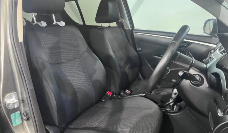 
								2013 Suzuki SWIFT 1.4 GLX MY2013 (A) FULL LOAN / TIPTOP CONDITION / 1 YEAR WARRANTY full									
