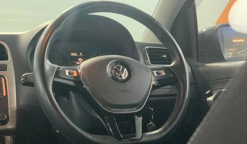 
								2017 Volkswagen VENTO 1.2 TSI HIGHLINE (A)/ FULL LOAN /ONE OWNER / TIPTOP CONDITION / 1 YEAR WARRANTY full									
