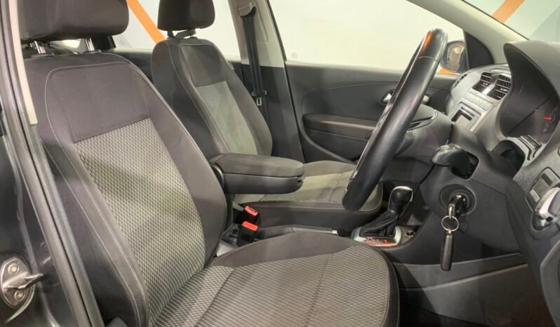 
								2017 Volkswagen VENTO 1.2 TSI HIGHLINE (A)/ FULL LOAN /ONE OWNER / TIPTOP CONDITION / 1 YEAR WARRANTY full									