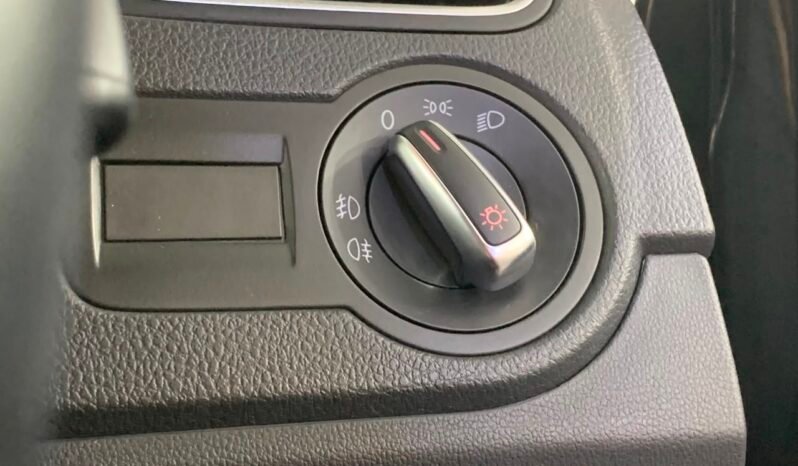 
								2017 Volkswagen VENTO 1.2 TSI HIGHLINE (A)/ FULL LOAN /ONE OWNER / TIPTOP CONDITION / 1 YEAR WARRANTY full									