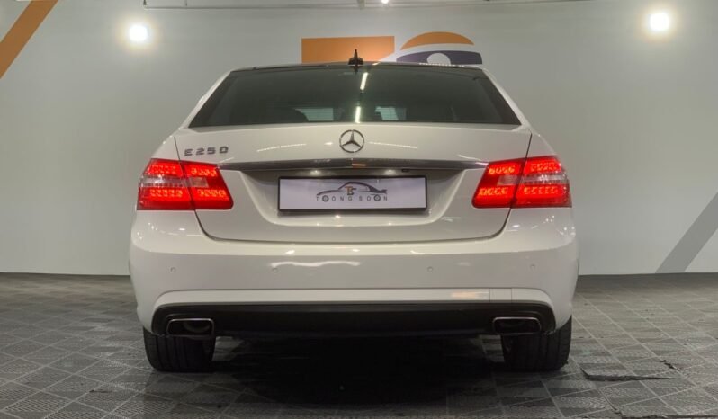 
								2012 Mercedes Benz E-CLASS 1.8 200 CGI BLUEEFCY (A) FULL LOAN /ONE OWNER / TIPTOP CONDITION / 1 YEAR WARRANTY full									