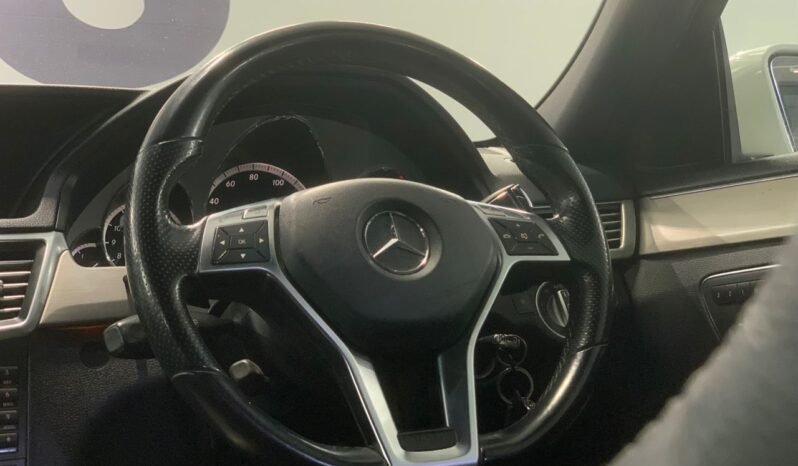 
								2012 Mercedes Benz E-CLASS 1.8 200 CGI BLUEEFCY (A) FULL LOAN /ONE OWNER / TIPTOP CONDITION / 1 YEAR WARRANTY full									