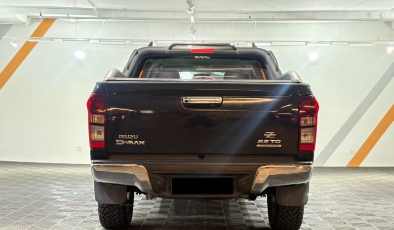 
								2017 Isuzu D-MAX 2.5 PREMIUM 4X4 MY2013 FACELIFT (A) FULL LOAN /ONE OWNER / TIPTOP CONDITION / 1 YEAR WARRANTY full									
