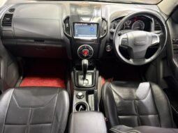
										2017 Isuzu D-MAX 2.5 PREMIUM 4X4 MY2013 FACELIFT (A) FULL LOAN /ONE OWNER / TIPTOP CONDITION / 1 YEAR WARRANTY full									