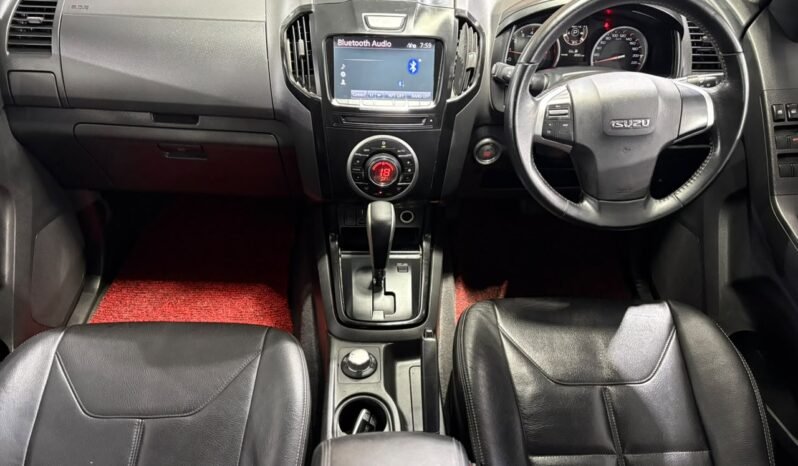 
								2017 Isuzu D-MAX 2.5 PREMIUM 4X4 MY2013 FACELIFT (A) FULL LOAN /ONE OWNER / TIPTOP CONDITION / 1 YEAR WARRANTY full									