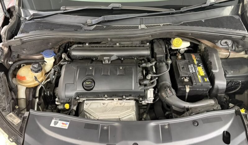 
								PEUGEOT 2008 1.6 VTI (A) full									