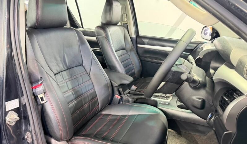 
								TOYOTA HILUX 2.4 G (A) full									