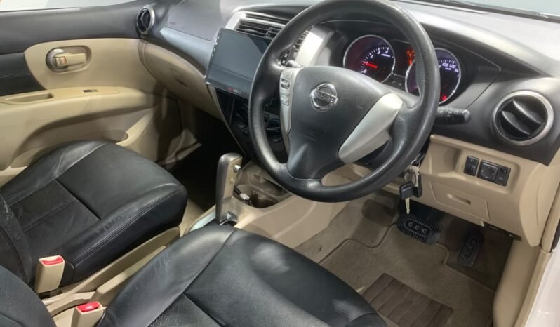 
								NISSAN GRAND LIVINA 1.6 (AT) full									