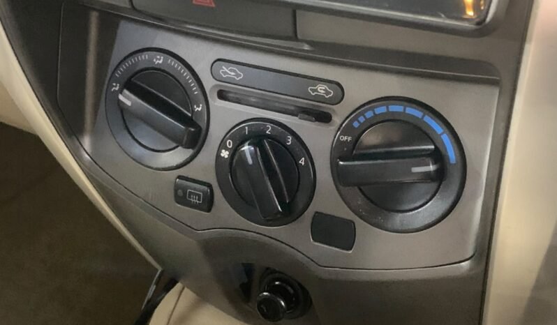 
								NISSAN GRAND LIVINA 1.6 (AT) full									