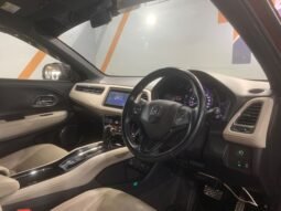 
										HONDA HRV 1.8L RS (AT) full									